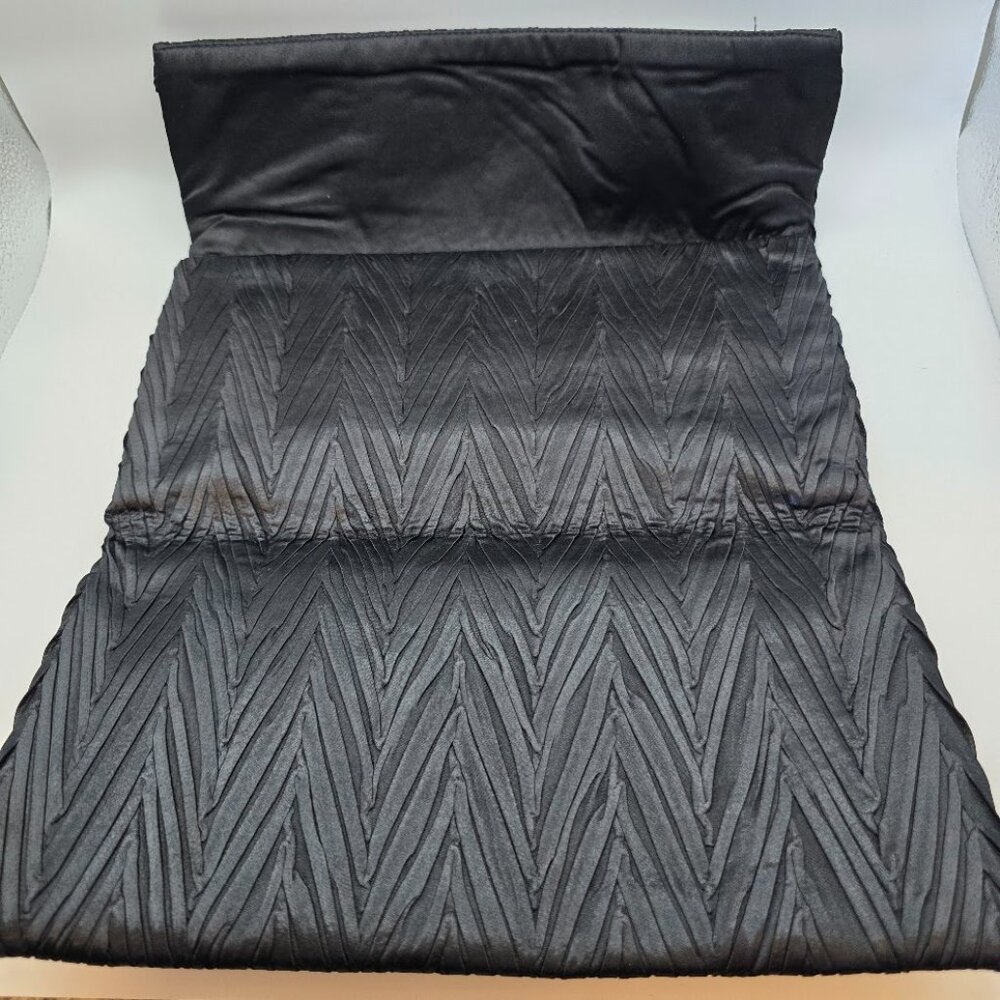 Komarov Textured Fabric Clutch Purse - Black - EUC - Picture 3 of 7